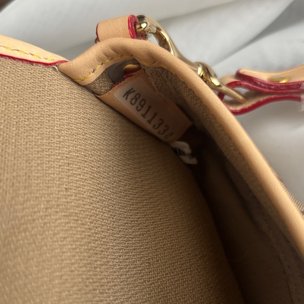 Dooney & Bourke Brown Satchel with Pouch, Key Chain and DustBag - Picture 14 of 16